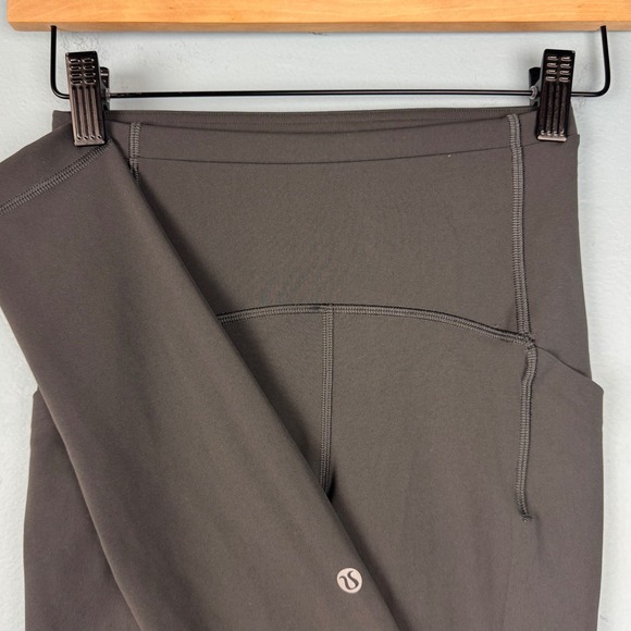 Lululemon Swift Speed 28" HR Leggings Womens Size 2 Gray Reflective Yoga Pockets - Picture 1 of 9